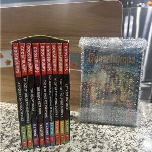 Goosebumps Kids Book Set - Red & Black Spines